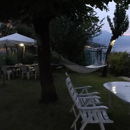 L For * Mandello del Lario