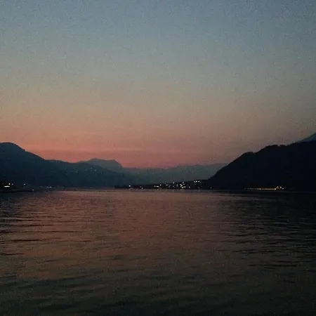 L For Mandello del Lario